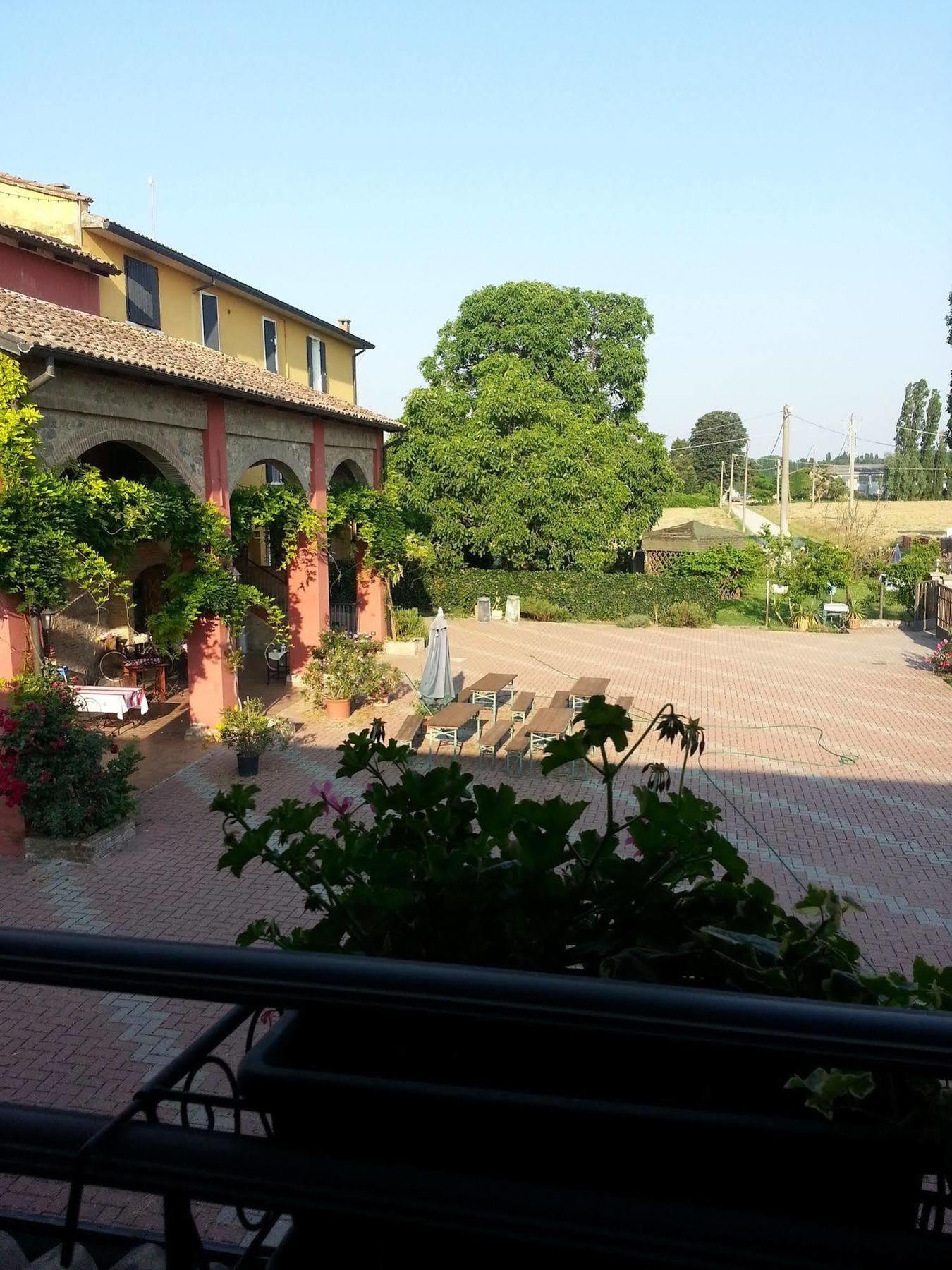 Agriturismo La Fattoria Del Boschetto Fontanellato Εξωτερικό φωτογραφία